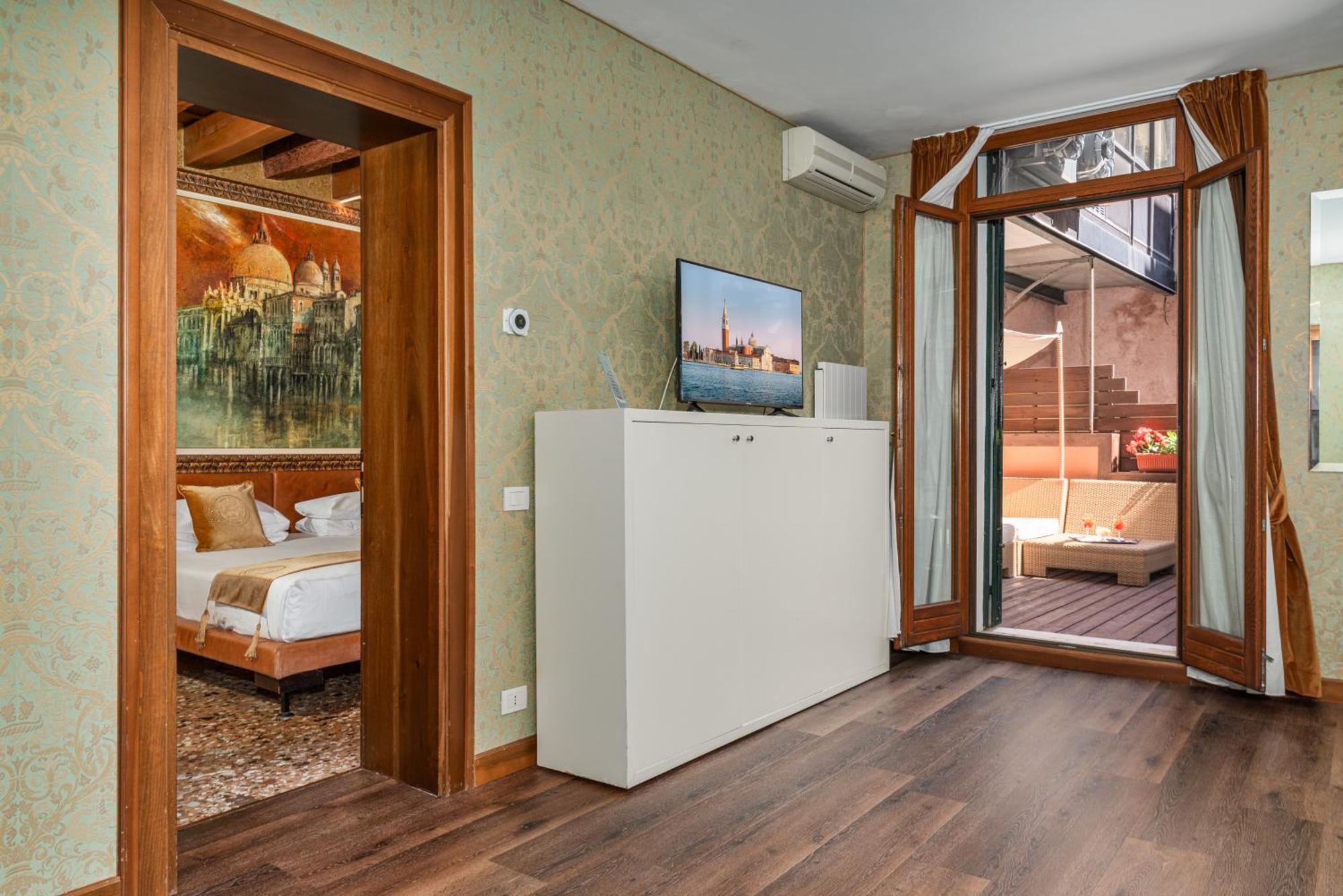Palazzo Paruta & Wellness Suites Venice Room photo