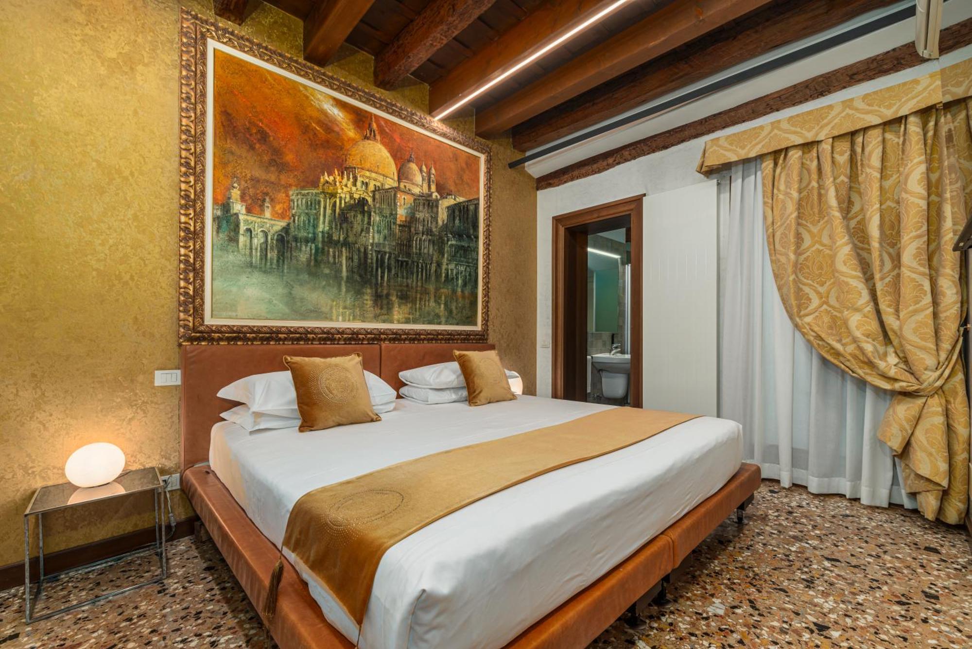 Palazzo Paruta & Wellness Suites Venice Room photo