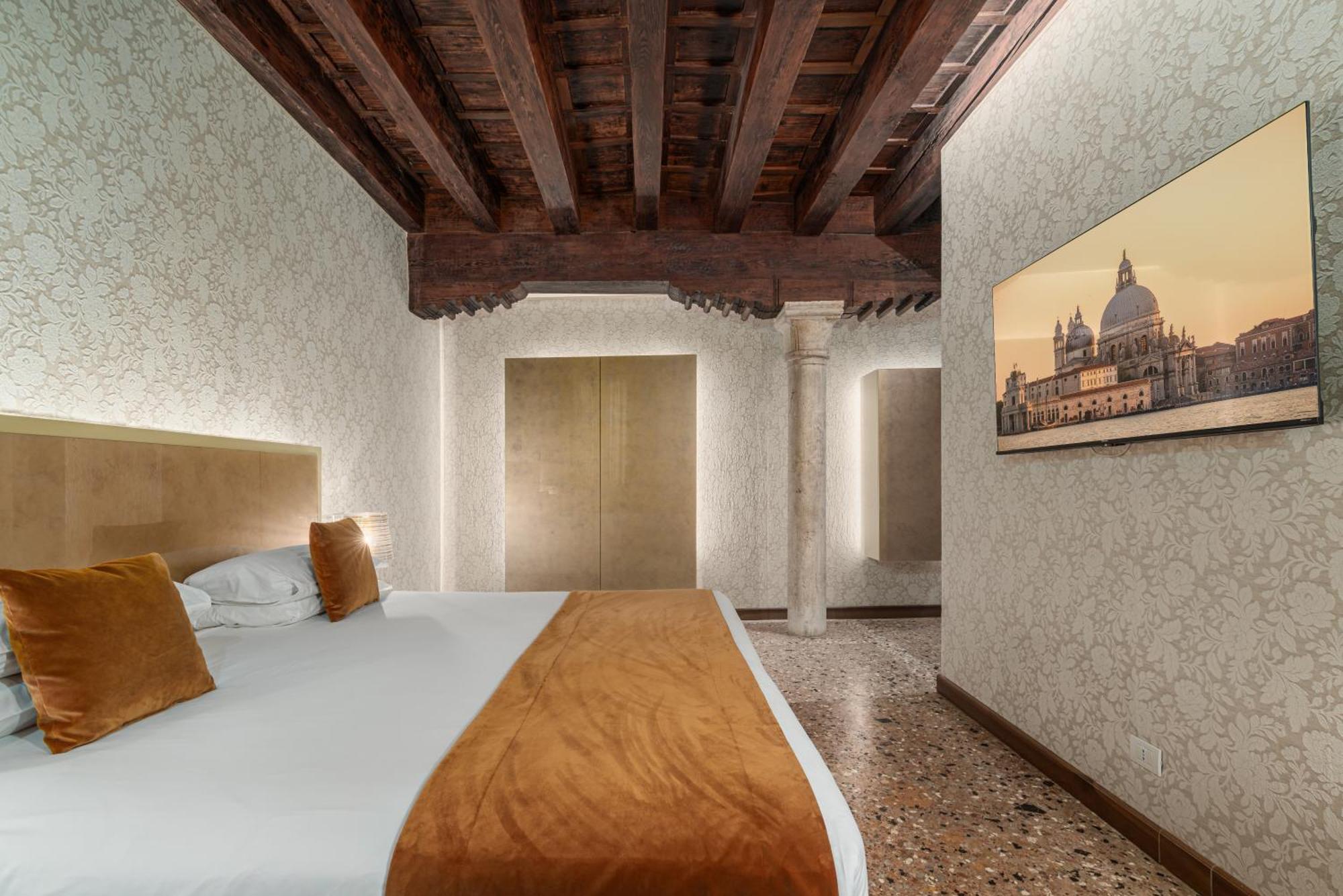 Palazzo Paruta & Wellness Suites Venice Room photo