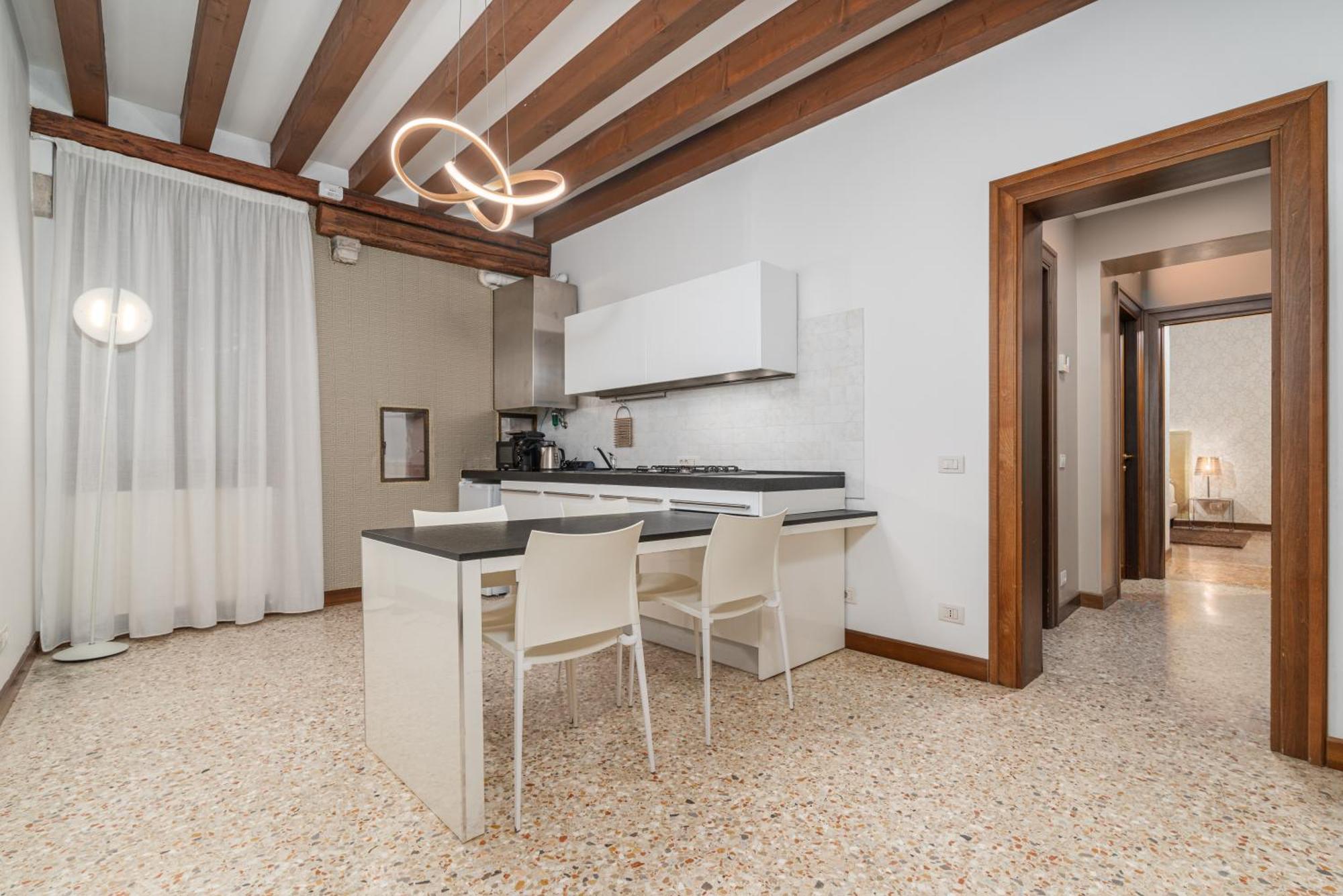 Palazzo Paruta & Wellness Suites Venice Room photo